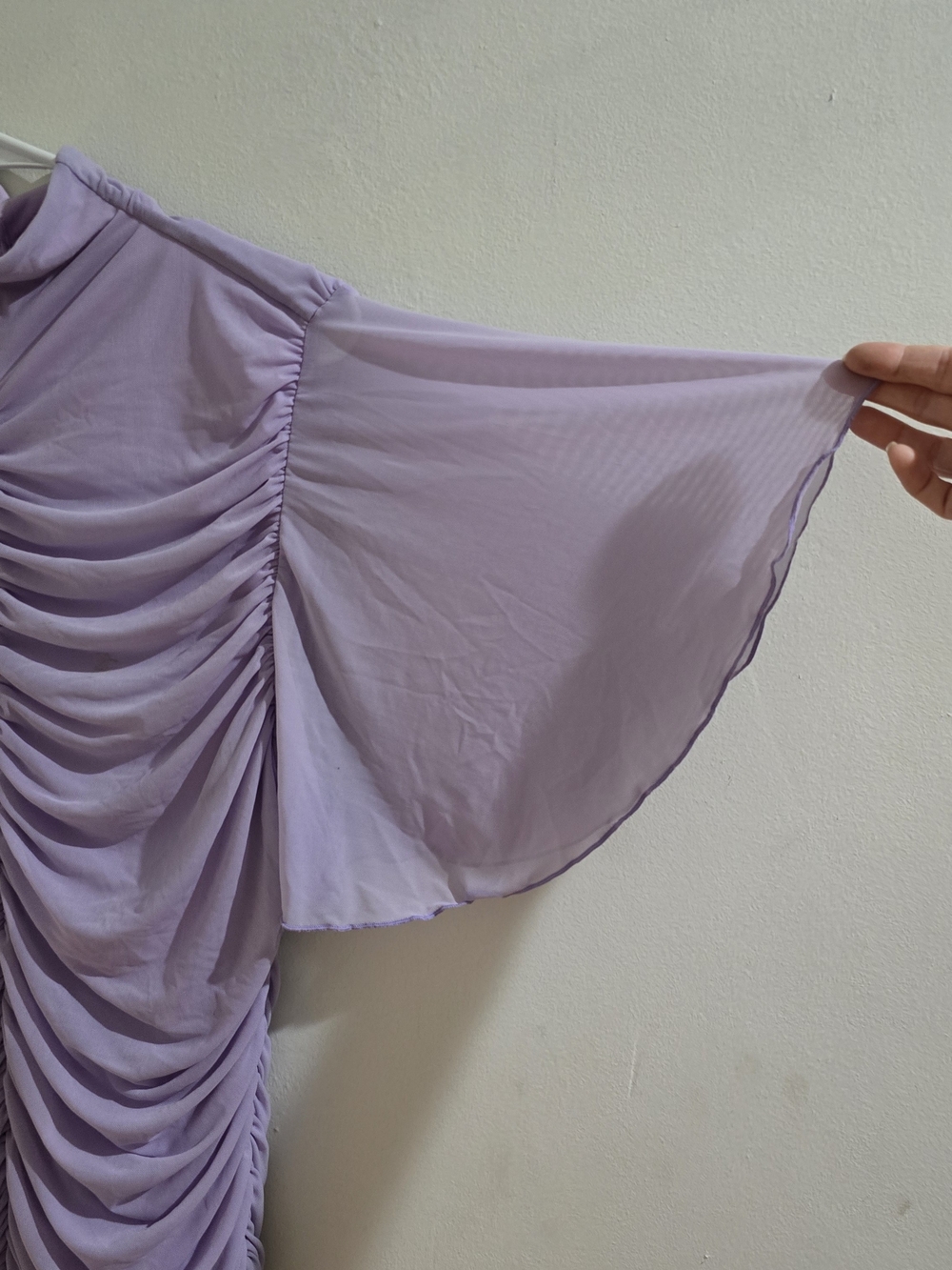 XL VENUS Purple Lavender Ruched Blouse Shirt with Flutter Sleeves Unique - Picture 2 of 6
